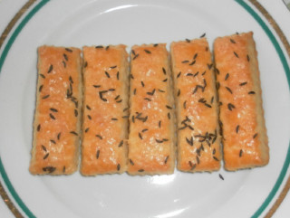 slane_tycinky.jpg, 25kB